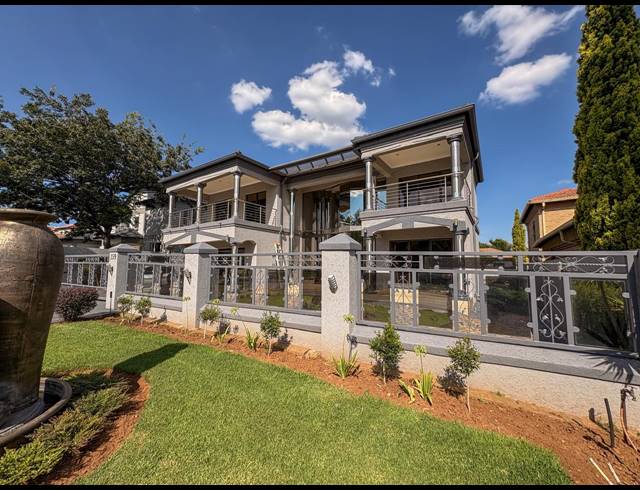 5 BEDROOM HOUSE FOR SALE IN HELDERWYK